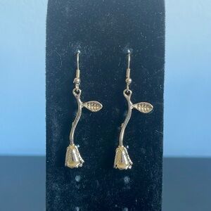 🆕 Gorgeous rose shape earrings
